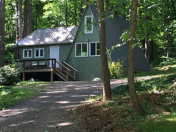 Driveway and parking for the house.