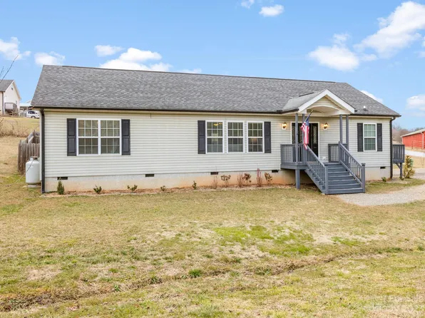 239 Morgan Rd, Candler, NC 28715