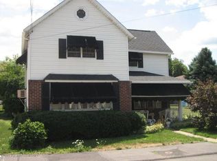 152 Brick St, Throop, PA 18512