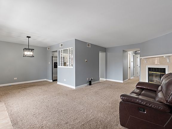 4th image of 16825 81st Ave APT 3N