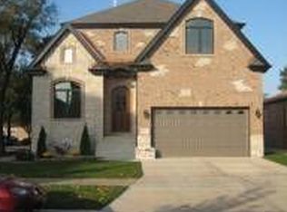 10424 S Maplewood Ave, Chicago, IL 60655