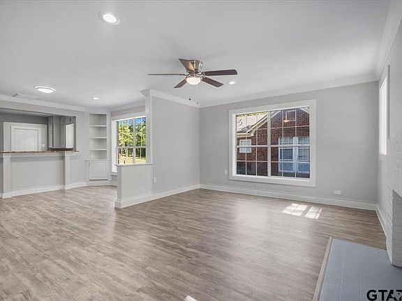 5th image of 1304 N Ross Ave