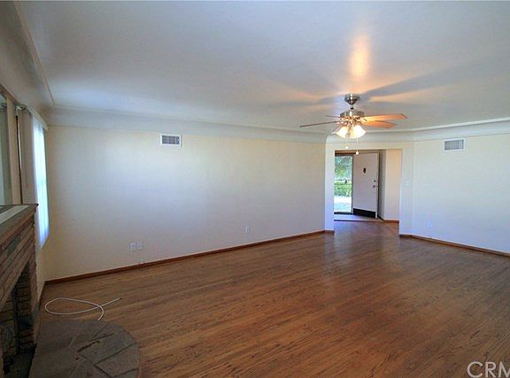 4th image of 1615 S Campus Ave