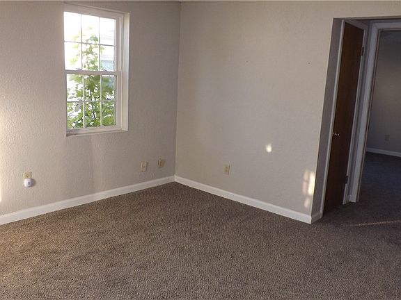 5th image of 2040 Courtland Ave