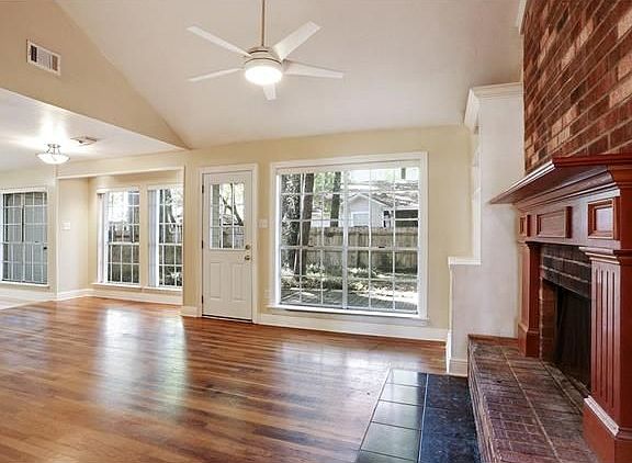 3rd image of 8 Dumaine Dr