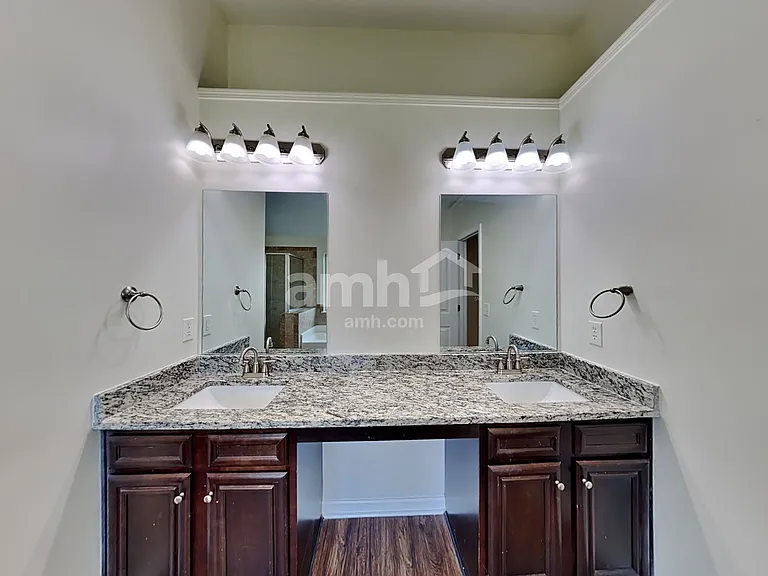 729 Rolling Downs Dr — Photo 11
