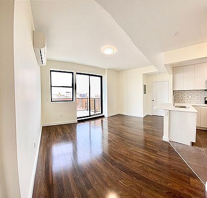 4th image of 1705 E 17th St #703