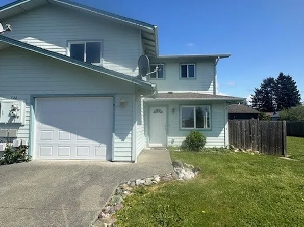 722 Pioneer Rd #B, Brookings, OR 97415