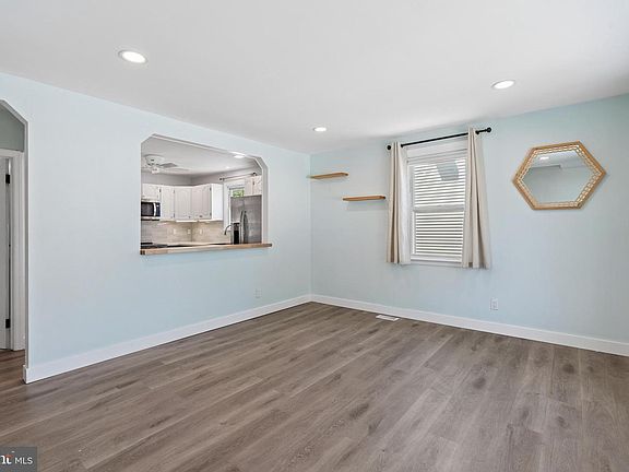 2nd image of 312 Maple Ave