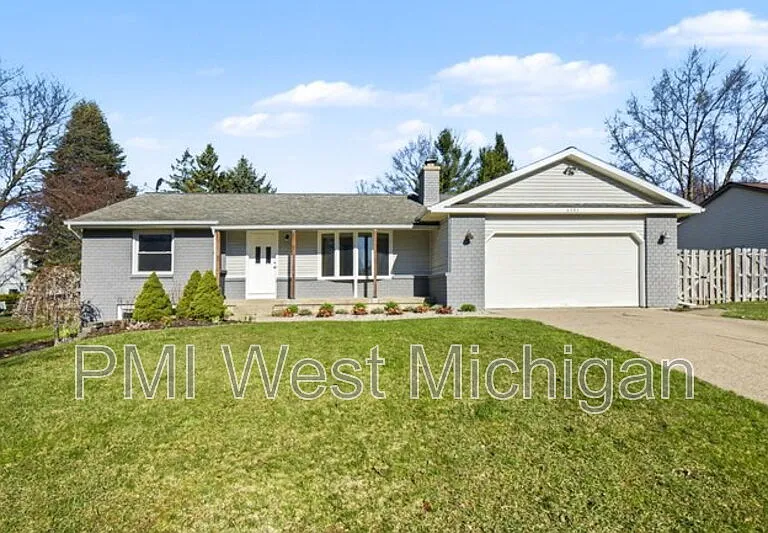 6593 Crownpointe Dr SW — Photo 1
