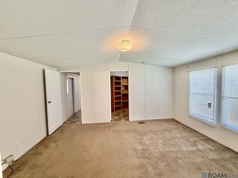 44126 Loop Rd — Photo 11