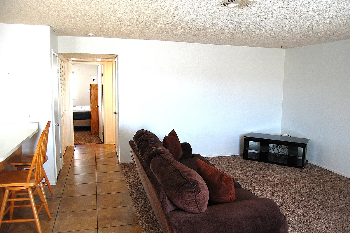 Building Photo - 439 Mesa Blvd #201