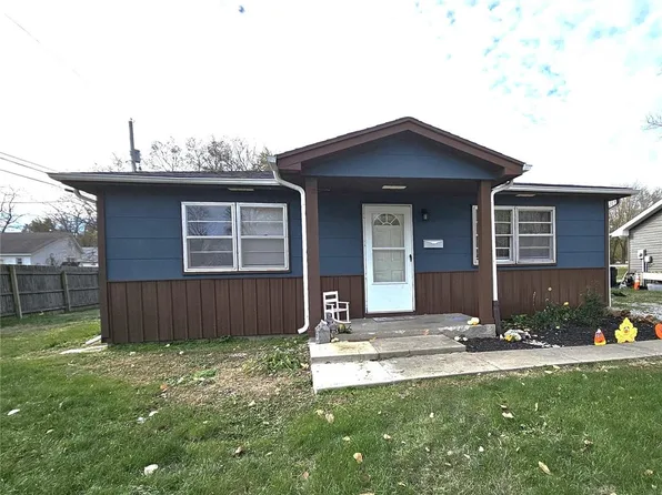 416 W Barnes St, Centralia, MO 65240