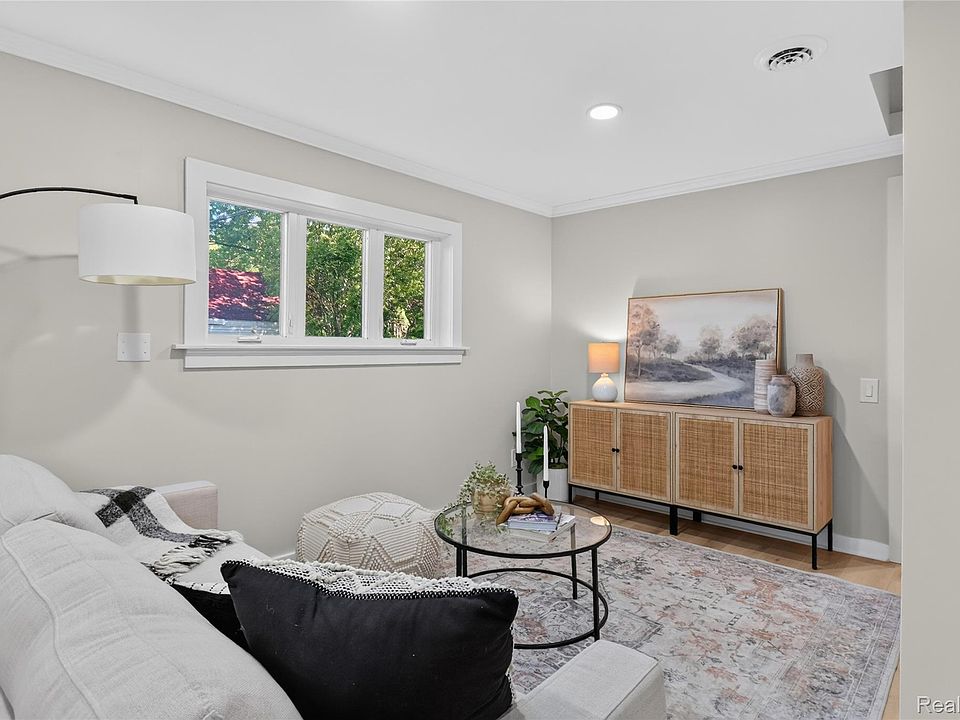 404 Laprairie St, photo 16