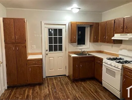 26 B St — Photo 18