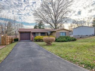 11942 Loxley Ln, Maryland Heights, MO 63043