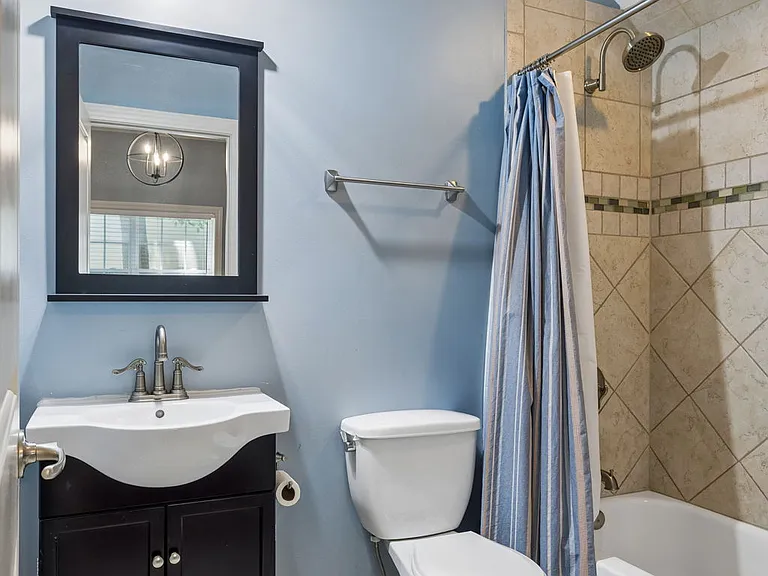 1011 Bate Ave — Photo 23
