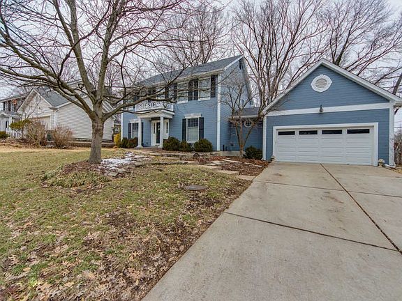 2nd image of 415 Woodview Manor Ln
