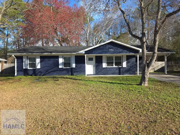 981 White Cir, Hinesville, GA 31313