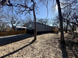 1741 Bonnie Ct, Azle, TX 76020