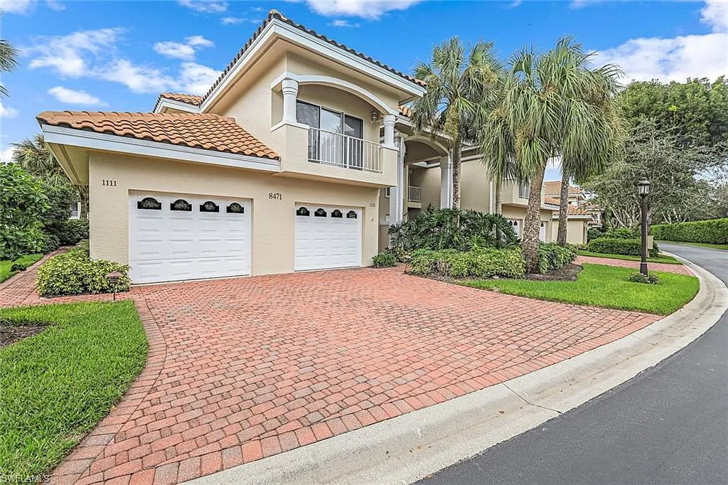 3 bed, 2.0 bath, 1900 sqft, $9,500 — Photo 1
