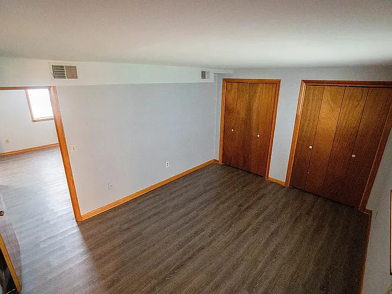1 James Street — Photo 2