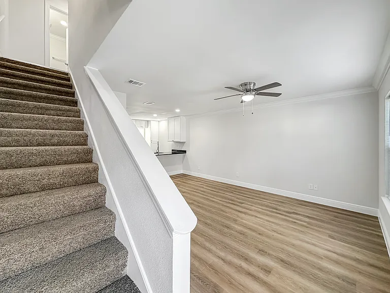 Robertsdale Village Apartments — Photo 28