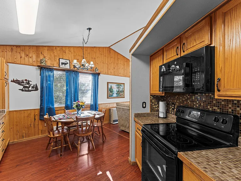 108 Southgate Rd — Photo 10