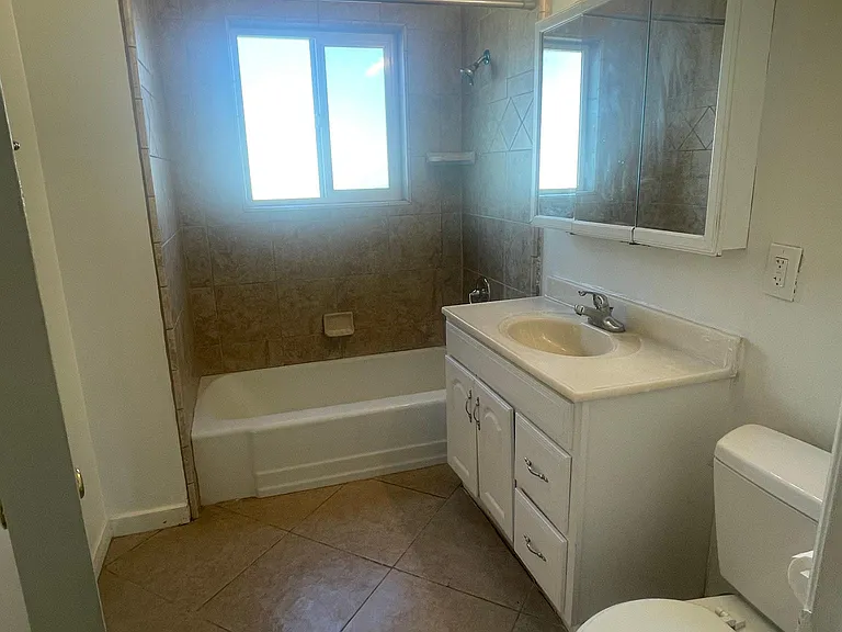 1125 Monterey Ave #12 — Photo 6