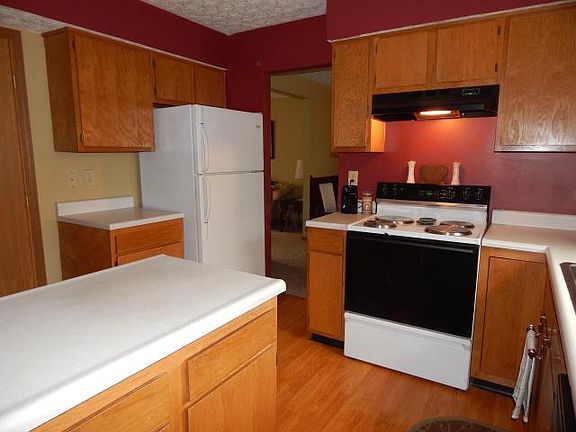 4th image of 5040 Avalon Ave