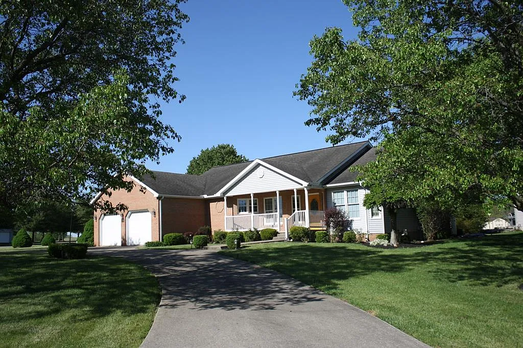 23 Heather Dr photo 1