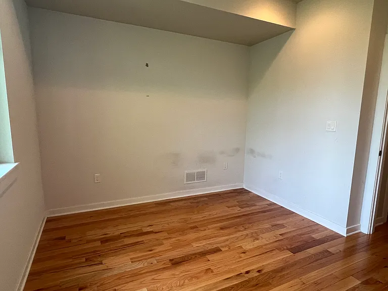 2133 Mountain St — Photo 16