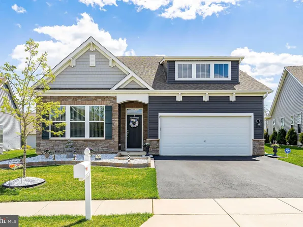 3 Raccoon Ln, Barnegat, NJ 08005