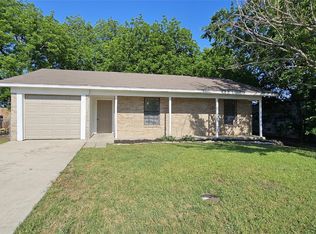 406 S 1st St, Sanger, TX 76266
