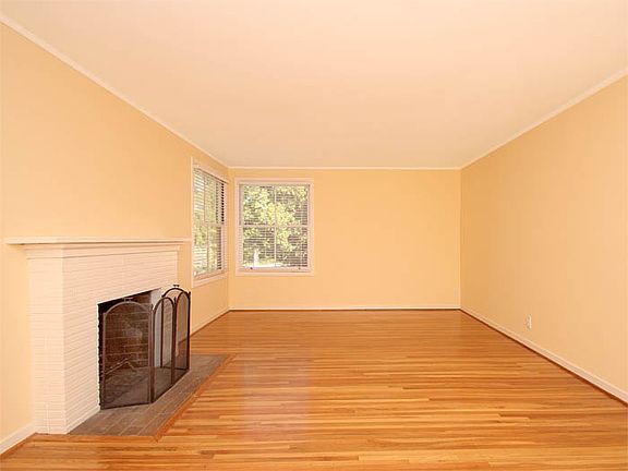 2nd image of 1504 Madrono Ave