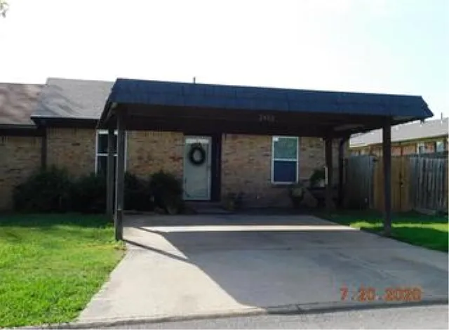 2402 Cimmaron Dr — Photo 2
