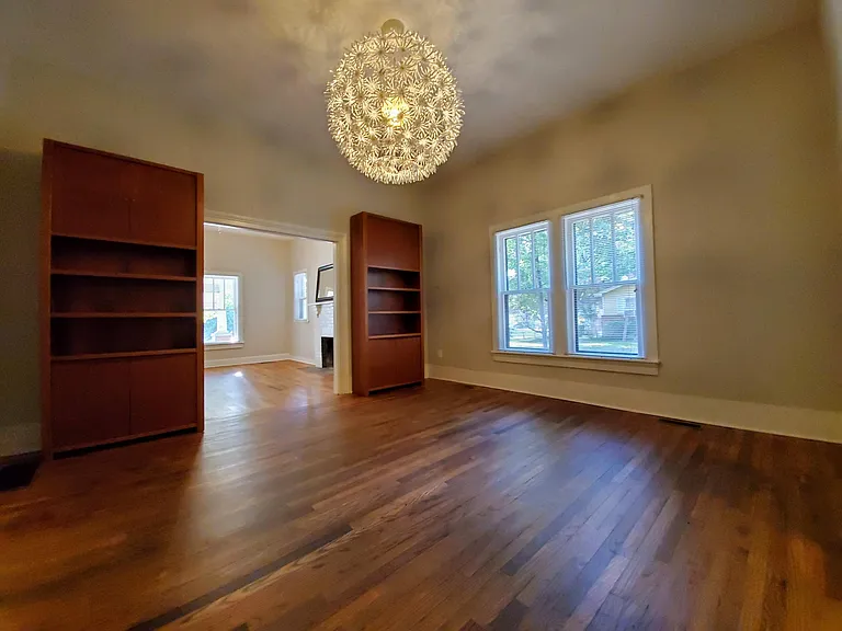1001 S Person St — Photo 6