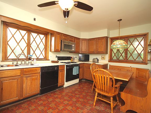 3rd image of 373 Tioga Trl