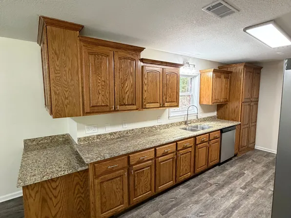 1100 N 74th Cv, Paragould, AR 72450