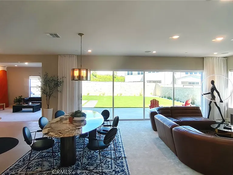 130 Ashpark — Photo 10