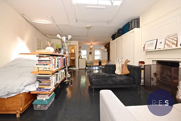 Rented by RES New York | media 20