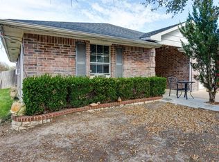 3833 Kiest Knoll Dr, Dallas, TX 75233