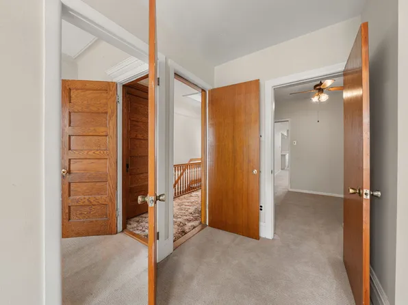 977 52nd Street image 15 of 21