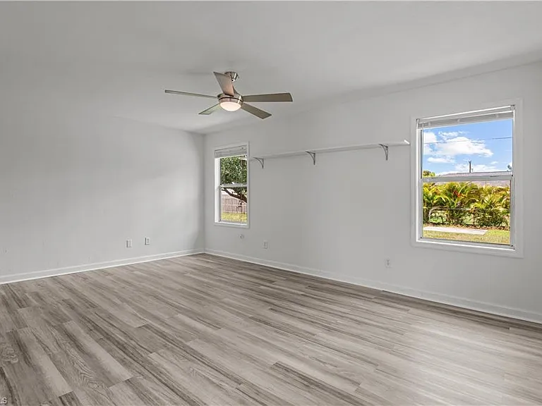 612 Santa Barbara Blvd — Photo 12