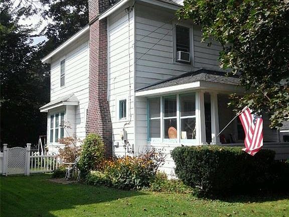 2nd image of 5 Cedar St