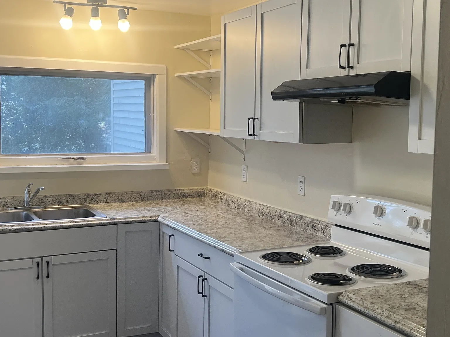 305 Madison Street - 1 — Photo 2