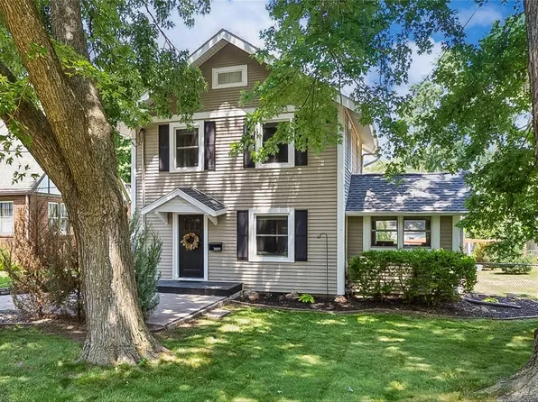 3809 Adams Ave, Des Moines, IA 50310