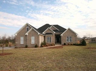 726 Hunters Run Ave, Bowling Green, KY 42104