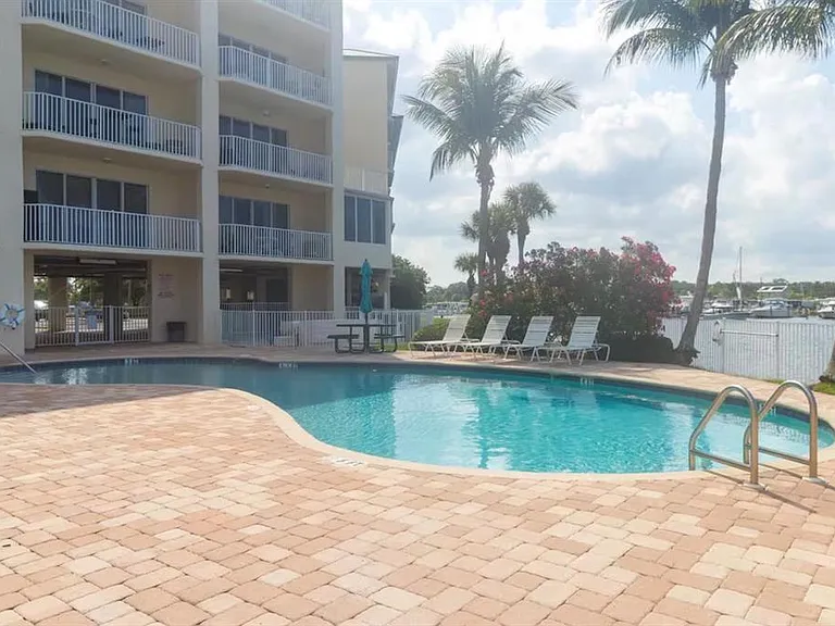 8800 Bay Pines Blvd #320 — Photo 19