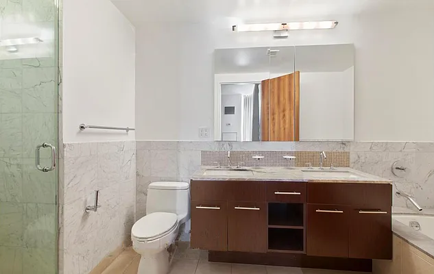 Rented by Hooli Homes New York Inc | media 18